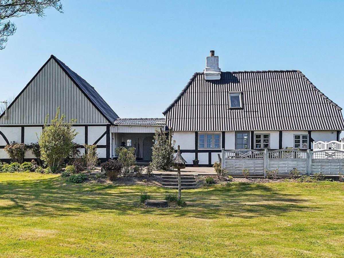 4 Person Holiday Home In Tranek R Tranekær 外观 照片